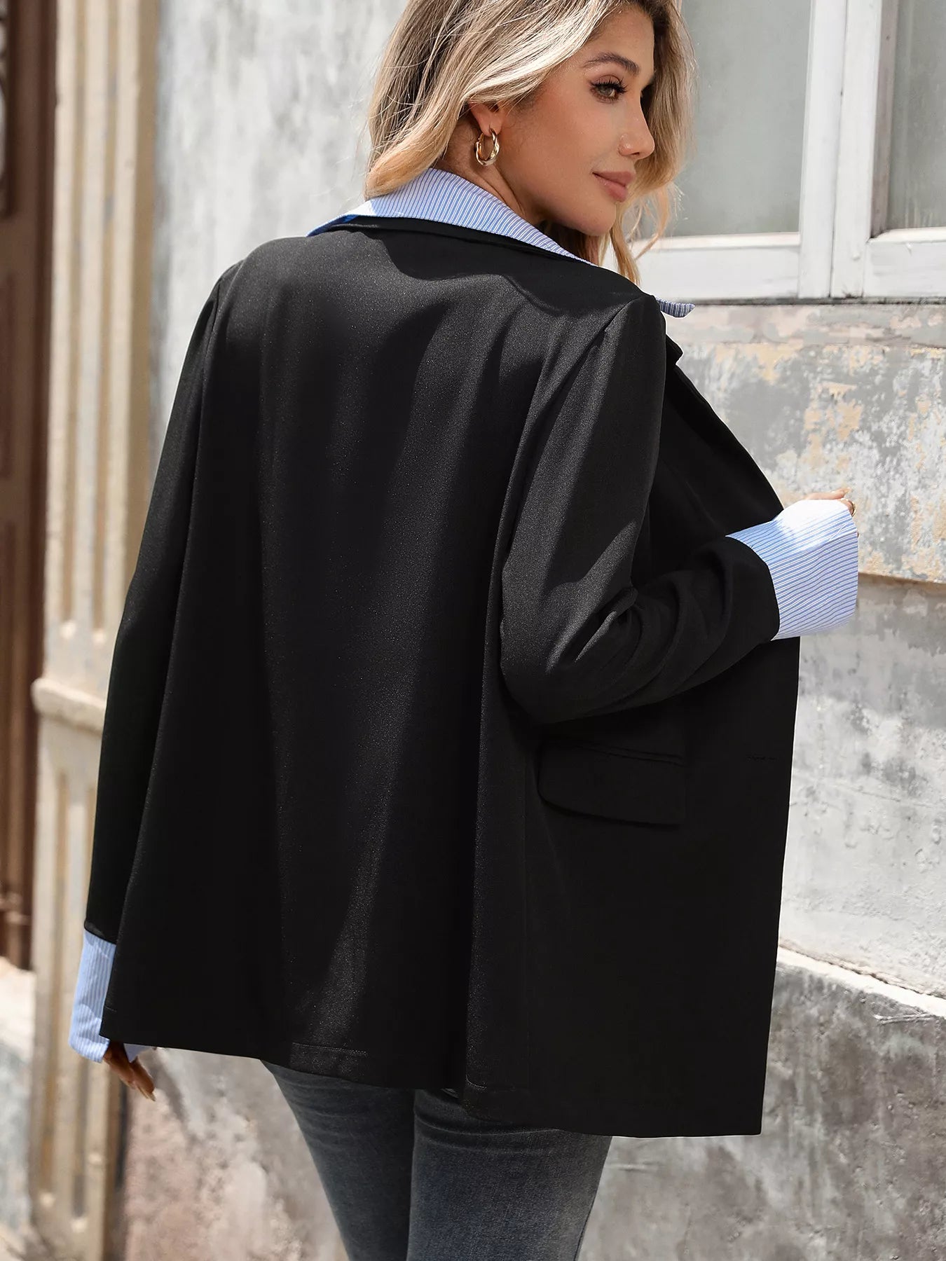 Back view of striped collar long sleeve blazer