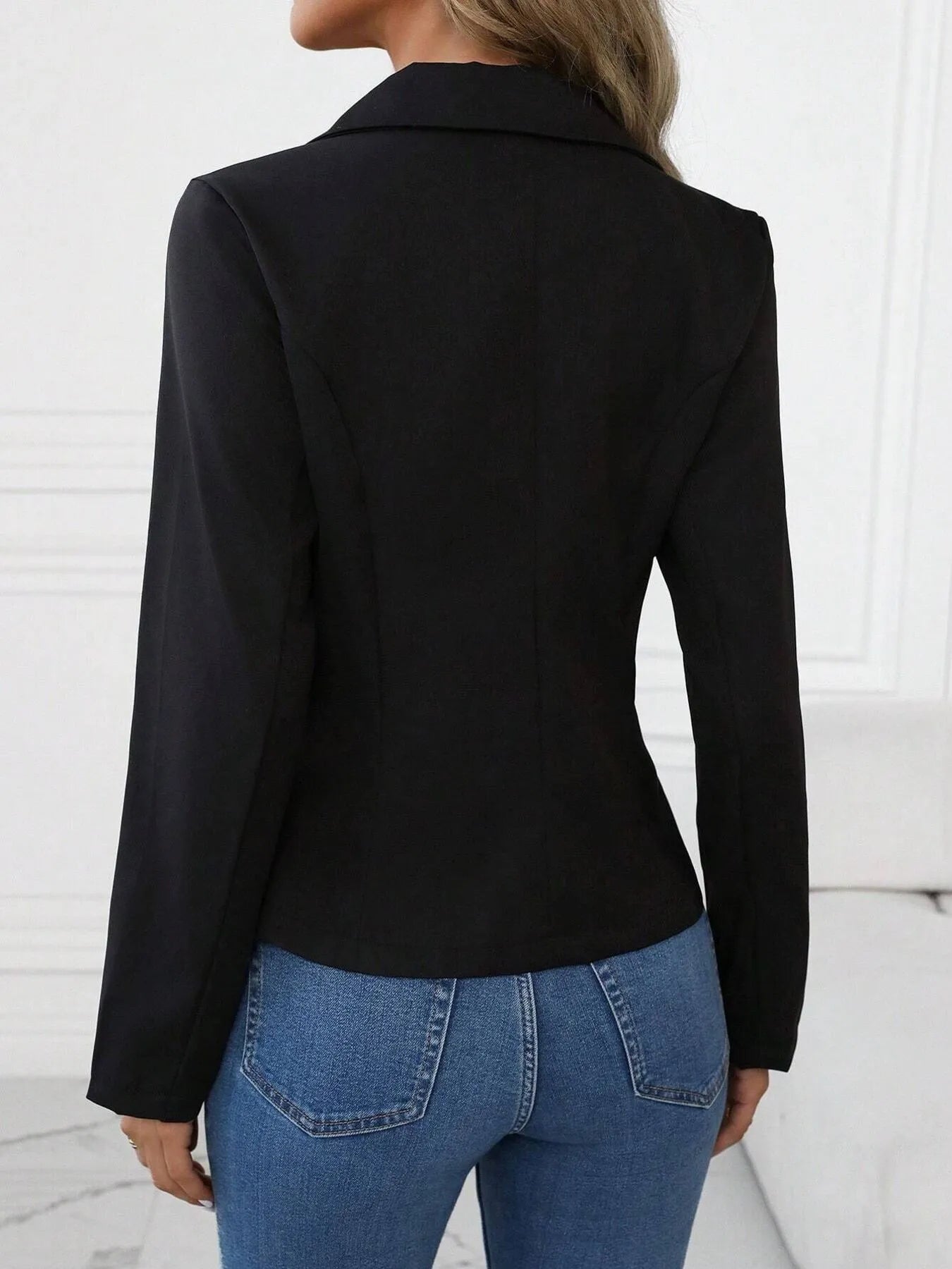 Professional outfit with single button blazer